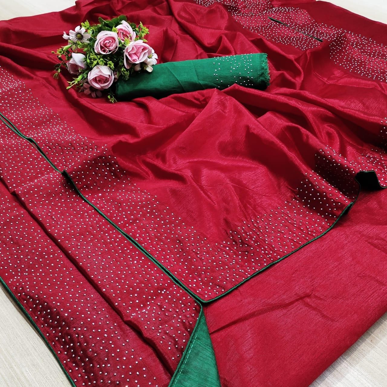 Pretty Red Green Banglori Silk Solid With Stone Border Regular Sarees